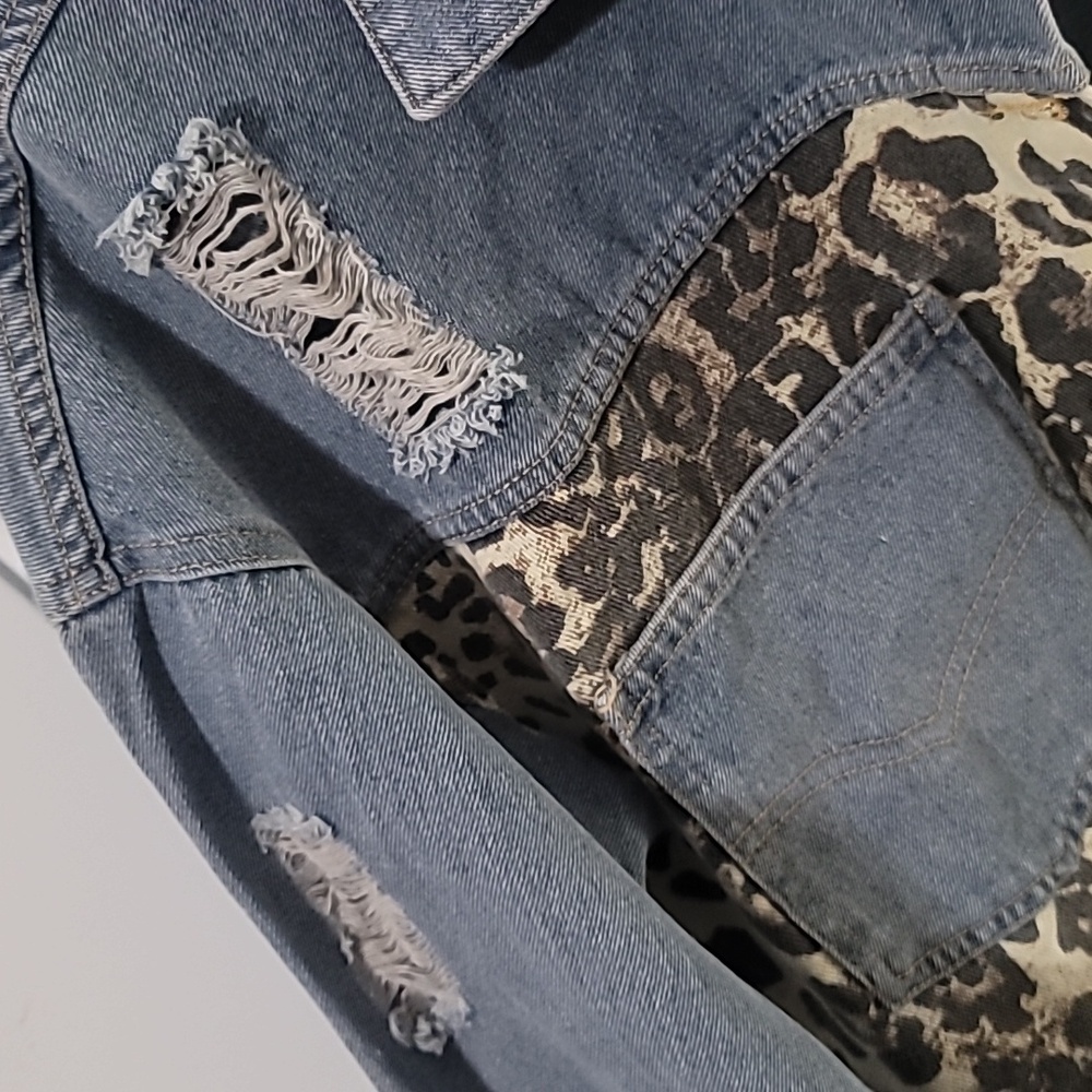 Leopard Print Denim Jacket - Picture 8 of 13